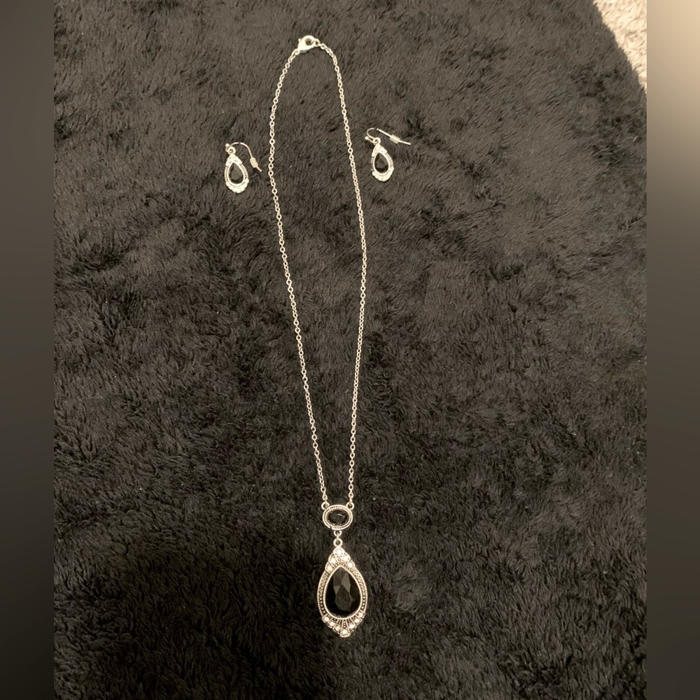 Never worn NRT stamped necklace and earrings set
